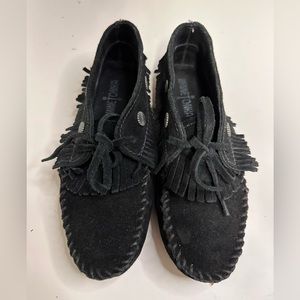 Minnetonka black suede moccasins, size 5